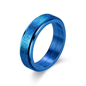 I-0503 Bagues simples en acier inoxydable pour hommes et femmes, finition givrée or rose, forme ronde, usage quotidien, bagues de mariage et de fête - Product Image 5