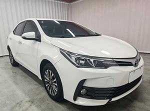 Offre Spéciale 2018 <span class=keywords><strong>Toyota</strong></span> Corolla Essence <span class=keywords><strong>4</strong></span> Portes 5 Places Berline <span class=keywords><strong>Voiture</strong></span> d'Occasion Prix Abordable Exportation Chine Vente en Gros - Product Image 3