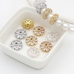 อุปกรณ์ตกแต่งเครื่องประดับ DIY ลูกปัดคริสตัลทรงดอกไม้ ชุบทอง 14k ทองแดงฝังเพทาย C21 - Product Image 2