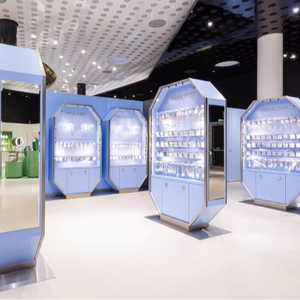 Muebles para Tienda de Joyería y Accesorios Personalizados con Pantalla LED, Diseño Llave en Mano y Equipamiento de Fábrica - Product Image 1