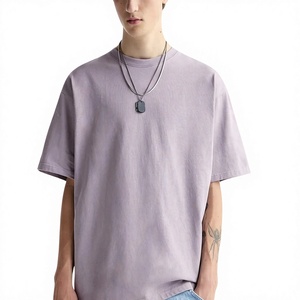 เสื้อยืดผู้ชายผ้าฝ้ายแท้ 100% หนัก 220 GSM สีพื้น ผลิตตามแบบ OEM สำหรับใส่หน้าร้อน ทรงโอเวอร์ไซส์ ไหล่ตก คุณภาพสูง รับผลิตตามสั่ง - Product Image 5