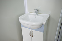 Toilette modulaire portable aux normes australiennes, fabriquée en usine depuis 19 ans |   8 unités par 40HQ |   Frais de transport réduits et livraison rapide en 30 jours