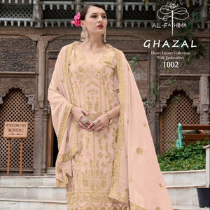 ชุดสูทอินเดียและปากีสถานแบบตัดตรงสำหรับผู้หญิงดีไซน์เนอร์พร้อมด้วยผ้าจอร์เจียแบบหรูหราพร้อมชุด Dupatta และกางเกง - Product Image 3