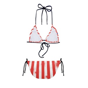 Conjunto de bikini con estampado de bandera americana para mujer, top halter a rayas, parte inferior con lazo lateral, traje de baño elástico de poliéster y spandex - Product Image 2