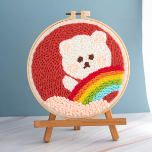 Kit de broderie à l'aiguille à poinçon faite à la main en fil de tufting DIY pour débutants avec cerceau, instructions et échantillon gratuit - Product Image 2