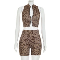 Set atasan dan bawahan pendek motif leopard kasual musim panas/gugur, berbahan stretch, dengan atasan tanpa lengan dan celana pendek high waist slim fit.