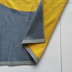 Toalla de <span class=keywords><strong>playa</strong></span> Jacquard teñida con hilo de algodón 100% de alta calidad Toalla de <span class=keywords><strong>playa</strong></span> suave de absorción de algodón con logotipo personalizado - Product Image 6