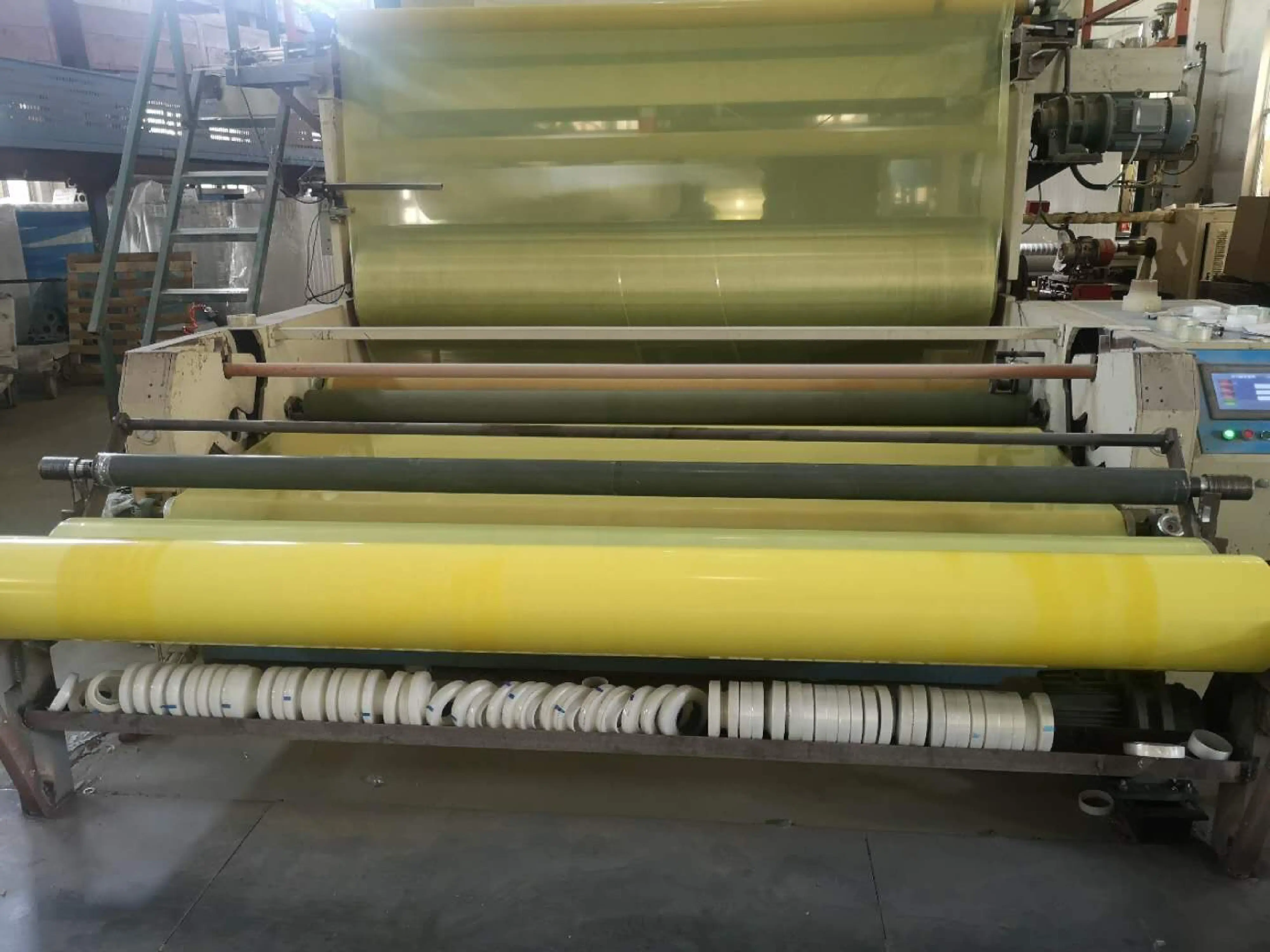Prezzo di fabbrica involucro di cotone ad alta protezione UV pellicola avvolgente per cotone raccoglitore personalizzato