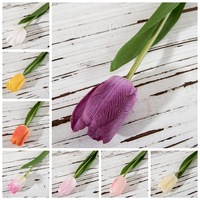Bunga Tulip Buatan Berkualitas Tinggi Warna Ungu Kuning untuk Dekorasi Rumah dengan Detail dan Kecantikan yang Luar Biasa