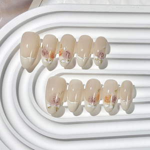 Vente chaude Ins presse sur les ongles Support boîte d'emballage Logo personnalisé en gros de haute qualité 10 pièces <span class=keywords><strong>faux</strong></span> ongles avec onglets adhésifs - Product Image 2