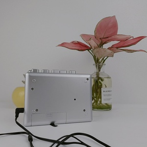 Nuevo Reproductor de Casetes Walkman Personal, Listo para Enviar, Grabador de Casetes con Micrófono - Product Image 5