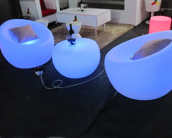 LED Luar Ruangan Tahan Air Cahaya Teras Mebel Hadiah Bar Plastik Lampu Makan