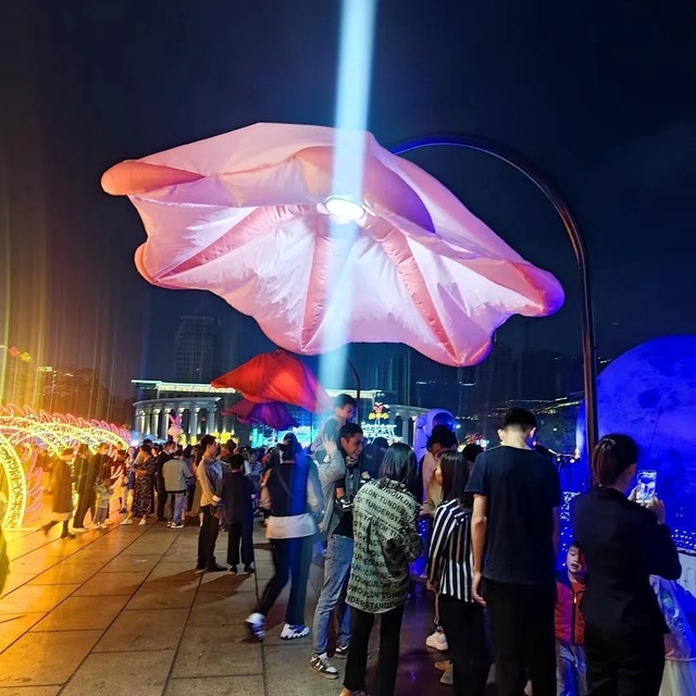 Sound Activated Human Body Sensor Inflatable Flower Lamp Auto Open Close LED Landscape Light for Park Scenic Spot Decoration
