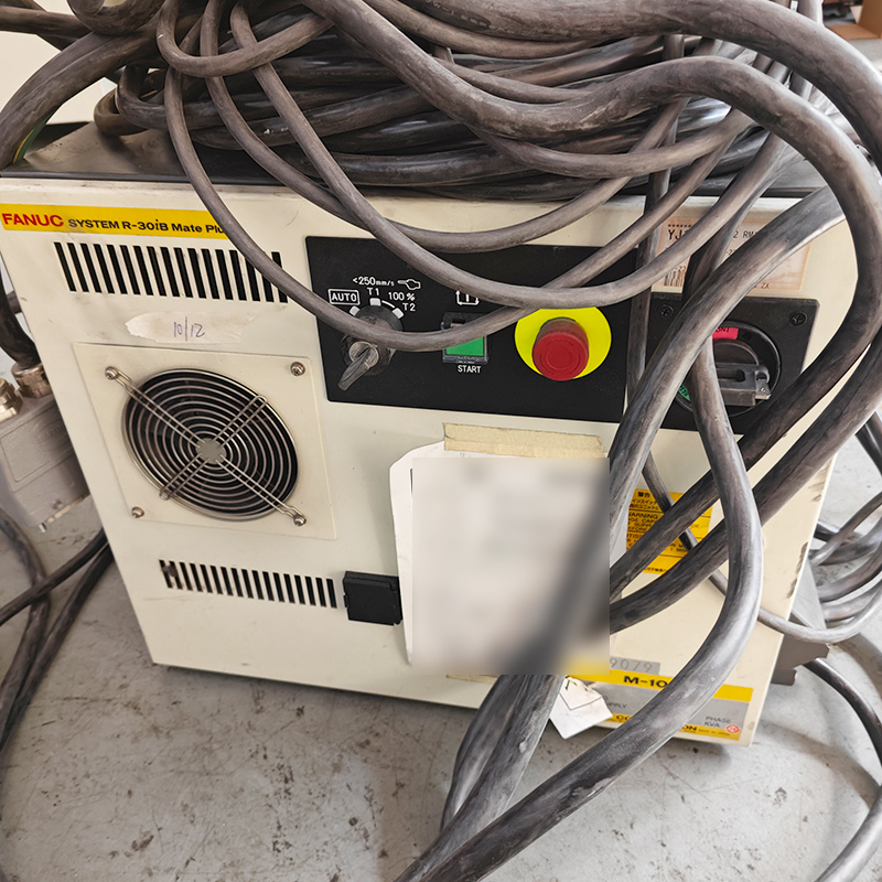 Fanuc A05B 2440 C060 R-J3i ロボット 動作保証付き Fanuc A05B 2440