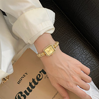 Jam Tangan Wanita Dial Persegi Mini Vintage Jam Tangan Kuarsa Gelang Rantai Tulang Ular Berlian Mewah Jam Tangan Wanita Retro (WA454)