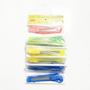 Wholesale Promotional Factory Supplies Stationery Knife <b>Plastic</b> Handle <b>Sliding</b> Retractable Utility Knife - Product Image 6