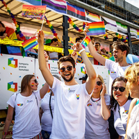 En gros, Pin's en émail personnalisé en fer blanc, drapeau lesbien homosexuel arc-en-ciel, fierté LGBTQ+, 25,4 mm, objet de collection LGBT