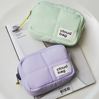 Mini sac de pochette de maquillage personnalisé mignon pour femmes petit nuage sac de rangement de cosmétiques haut de gamme gonflé matelassé moelleux