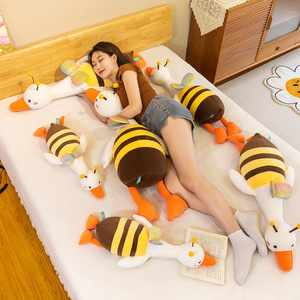 Nuevo Estilo Peluche de Ganso Blanco Grande Transformado en Abeja, Juguete de Peluche Creativo, Almohada, Regalos de Cumpleaños, Venta al por Mayor - Product Image 5
