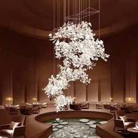 Lustre de plafond long en cristal d'art de luxe en forme de feuille de Ginkgo