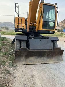 Excavatrice sur chenilles d'occasion Hyundai 210W-9, 220LC-9S, 220, 225LC, 20 tonnes, hydraulique, d'origine coréenne - Product Image 4