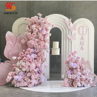 Décoration d'événements SMOOTH : Chemin de table en fleurs artificielles roses avec arche en PVC blanc pour mariage, événement, ou baby shower