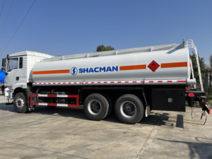 Camion-citerne Shacman H3000 6x4 à 10 roues, poids lourd, avec réservoir de carburant de 20 000 L, machine de distribution et pompe - Product Image 2