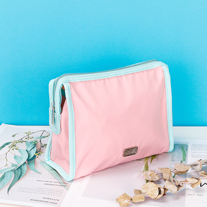 กระเป๋าเครื่องสำอางแบบพกพาสำหรับผู้หญิง ทำจากผ้า RPET ทนทาน พร้อมซิปปิด สำหรับใส่ของใช้จำเป็นระหว่างเดินทาง - Product Image 5