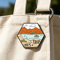 Broche personnalisée en métal émaillé pour l'été, la randonnée en pleine nature, l'aventure hors route, la montagne, le cactus, le jeep