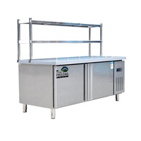 Comptoir vitrine de bar à salades à refroidissement par ventilateur 3 portes Équipement de réfrigération Table de préparation de salade Réfrigérateur réfrigéré