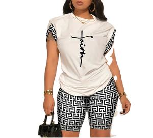 Nouvel Ensemble Vêtements Grande Taille pour <span class=keywords><strong>Femmes</strong></span> Été 2025, Imprimé Numérique, Col Rond, Manches Courtes et Short - Product Image 2