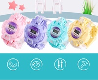 Penjualan terlaris jam tangan Robot anak LED Digital kartun silikon jam tangan transformer Avenger
