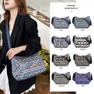 Bolsa de viaje femenina de tela Oxford impermeable de gran capacidad, diseño de flores oblicuas de un solo hombro multicapa para madre - Product Image 2