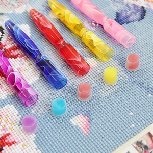 Kit de Pintura de Diamantes 5D Acrílica Hecha a Mano XIXI para Decoración de Uñas con Punta de Taladro y Cabezales de Recogida - Product Image 1
