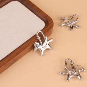 Móc khóa hình ngựa Pegasus nhỏ phong cách cổ điển, mặt dây chuyền kim loại Pegasus nhỏ, hợp kim và pha lê, phụ kiện trang trí túi xách - Product Image 2