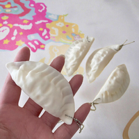Porte-clés Pendentif Miniature 3D Simulation Alimentaire (Dumplings) – Jouet Sensoriel Anti-Stress à Presser et Rebondissant pour Adultes et Enfants – Cadeau en PVC