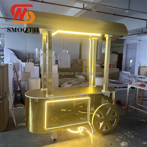 Lisse Brillant Or Acrylique Champagne Doux Dessert Bonbons <span class=keywords><strong>Chariot</strong></span> Fleur Dessert <span class=keywords><strong>Bar</strong></span> Présentoir PVC Bonbons <span class=keywords><strong>Chariot</strong></span> avec Roues - Product Image 2