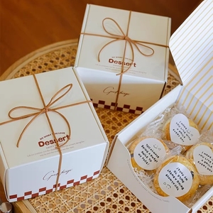 Scatola Personalizzata con Coperchio a Ribalta Biodegradabile ed Ecologica <span class=keywords><strong>per</strong></span> Dessert, Sushi, Pasticceria di Lusso, Biscotti, Torte, Confezione Regalo con Finestra <span class=keywords><strong>per</strong></span> Negozi di Dolci - Product Image 1