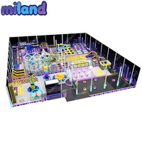 Peralatan Bermain Lunak Dalam Ruangan Seluncuran Tabung Gs Proyek Taman Hiburan Resor Turnkey Pusat Perbelanjaan Multi Level Tempat Penitipan Anak