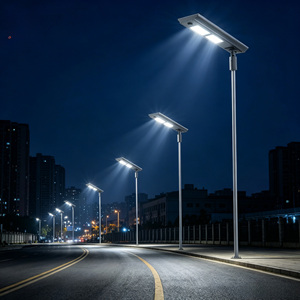 Lampadaires solaires 100W IP65 les plus vendus, nouveaux, avec détection radar intégrée, télécommande intelligente, éclairage d'ingénierie - Product Image 1