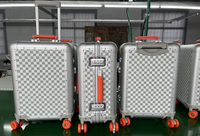 Valise en aluminium de luxe à motif damier de 20 pouces, valise à roulettes rigide de 24 pouces, serrure TSA, valise de cabine haut de gamme