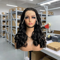 Perruque bouclée transparente 13x4 en dentelle, cheveux péruviens de qualité SDD, pré-coupée, boucles lâches, perruque frontale en dentelle, vente en gros