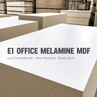 Panneau MDF mélaminé de qualité meublier pour bureaux et armoires, panneau de fibres E1 stable pour l'aménagement de bureaux commerciaux