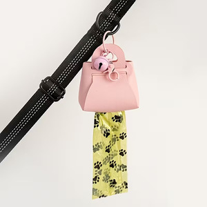 Dispensador de Bolsas para Excrementos de Perro con Llavero, Estuche Portátil Mini para Recoger Desechos de Mascotas con Campana, Diseño Japonés Coreano Lindo, Ideal para Regalo - Product Image 5