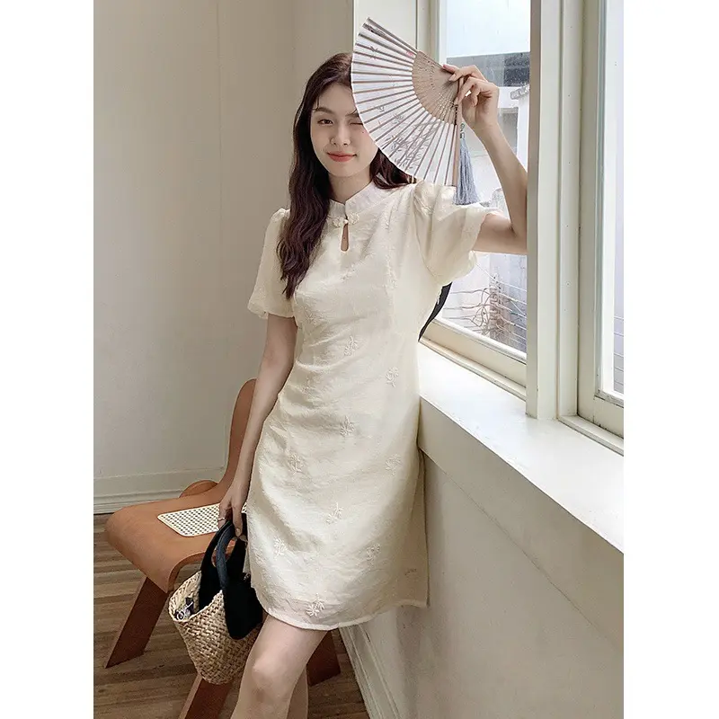 2024 Sommer neuer chinesischer Stil verbesserte Version Qipao Schnüre schlankes Netz besticktes Kleid