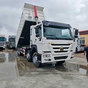 Produzione Professionale di <span class=keywords><strong>Camion</strong></span> Ribaltabili Howo NX 8x4 a 12 Ruote per Lavori di Trasporto in Cave e Miniere - Product Image 4
