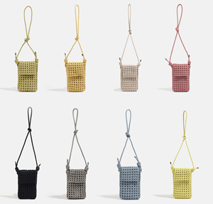 Sac bandoulière mini carré élégant en cuir PU tressé léger pour femme, idéal printemps-été, pour téléphone portable et monnaie - Product Image 1