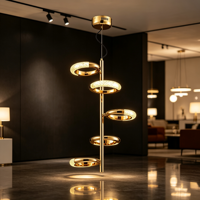 Lampu Gantung LED Spiral 5 Cincin Vertikal Mewah Modern, Lampu Hias Gantung Bundar Bertingkat Warna Emas Poles untuk Tangga