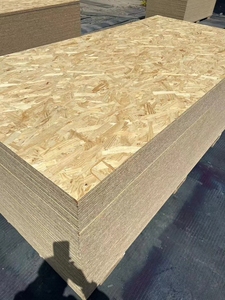 <span class=keywords><strong>Plaque</strong></span> <span class=keywords><strong>OSB</strong></span> en gros, contreplaqué pas cher, panneau sandwich 4x8, panneau de 9 mm et 18 mm pour la construction de maisons <span class=keywords><strong>OSB</strong></span>, panneaux de particules - Product Image 3