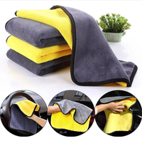 Vente Flash Serviette Professionnelle Double Couche en Polaire Corail à Bordure Jaune et Grise Séchage Rapide Vente en Gros